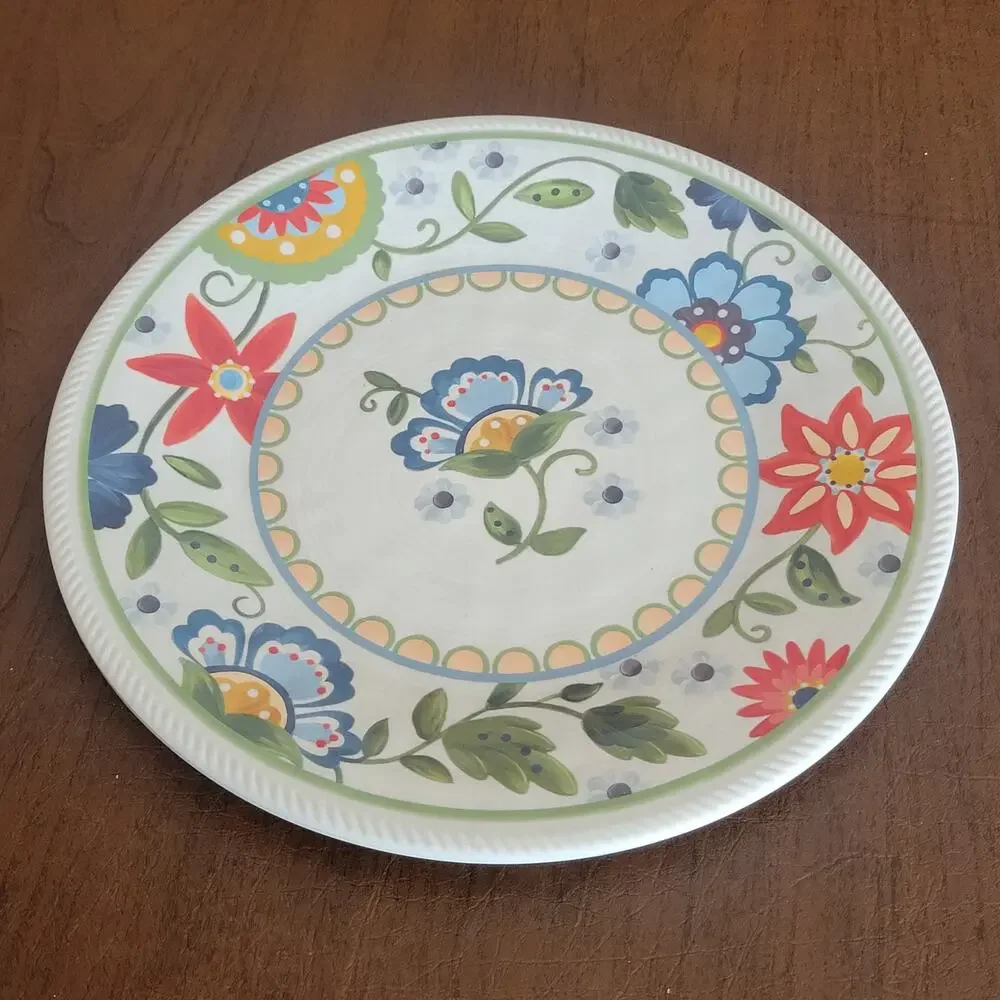 Threshold Melamine  Dinner Floral design Plates set of 4 Target Perfect shape